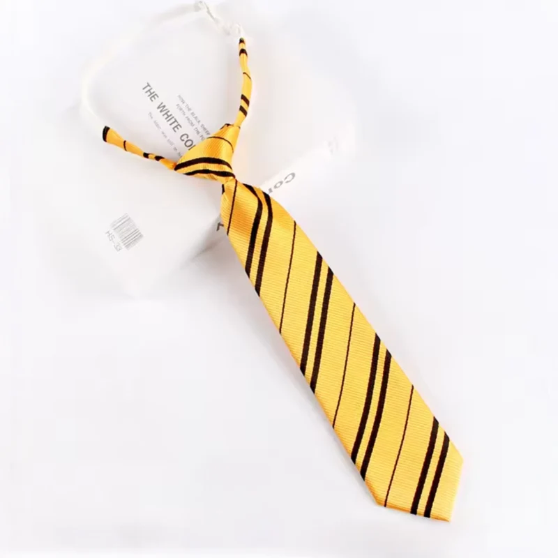 hogwarts-legacy-hufflepuff-tie-45-cm-yellow-wizard-school-tie