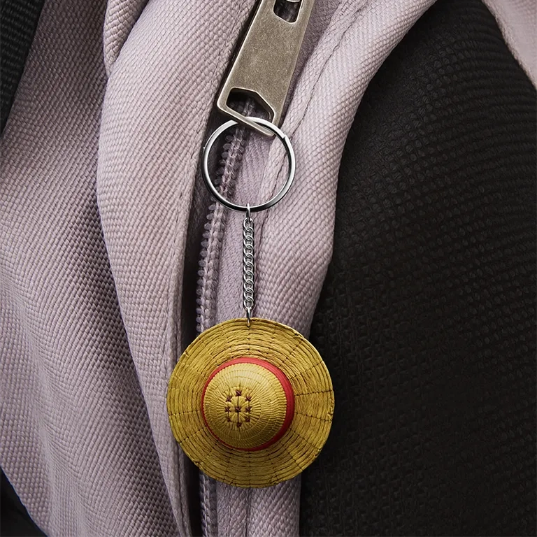 one-piece-luffys-straw-hat-keychain